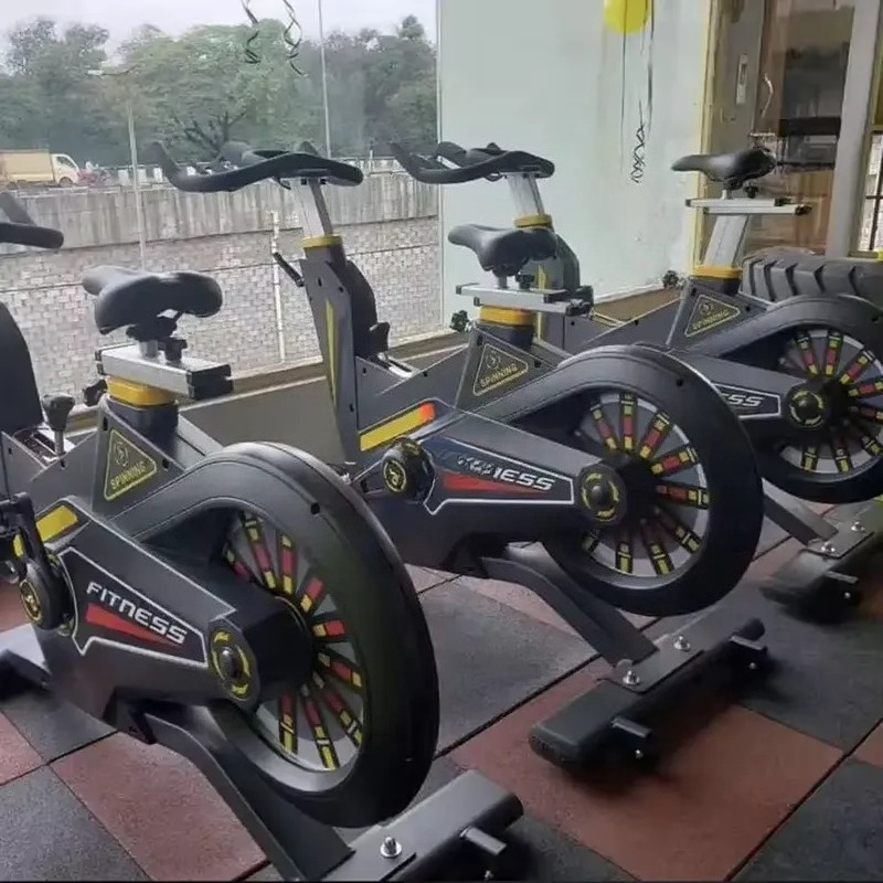 Commerciële spinningbike, indo - Home Gym Equipments recensie en prijs
